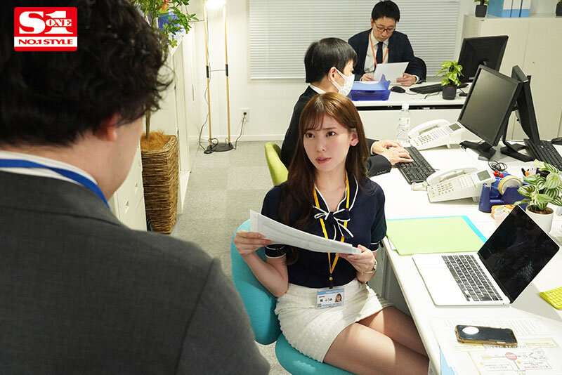 Nữ nhân viên văn phòng xinh dâm và anh công nhân số hưởng Fua Kaede